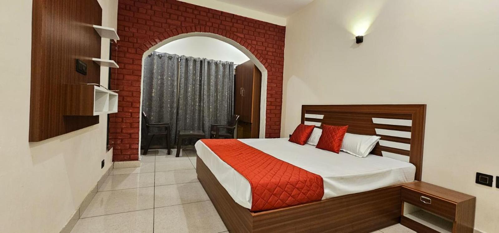 Golden Himalaya Homestay Kausani Exterior photo