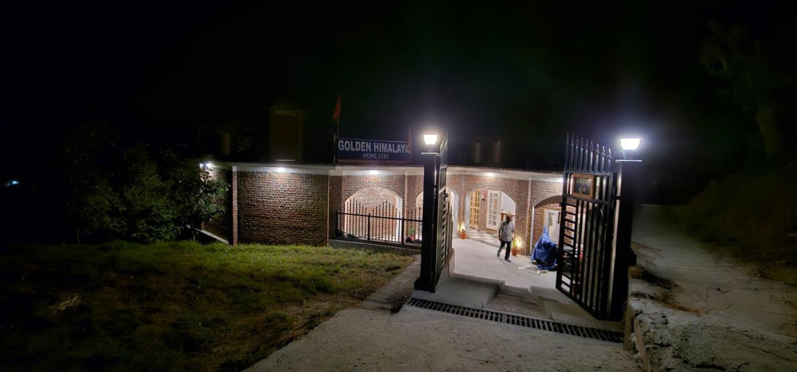 Golden Himalaya Homestay Kausani Exterior photo